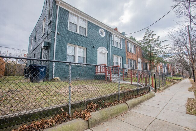 Photo - 333 Parkland Pl SE Unit ( 4)