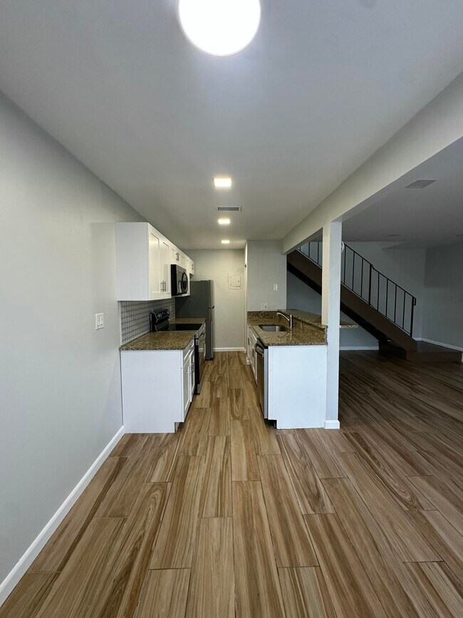 Photo - 200 E Tiffany Dr Unit 3