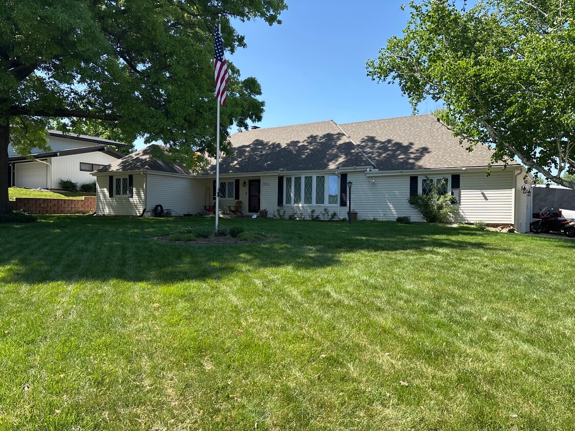 Photo - 12052 Jackson Rd (Omaha, NE)