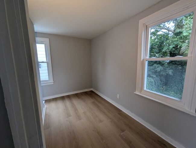 Photo - 21 W Garrison St