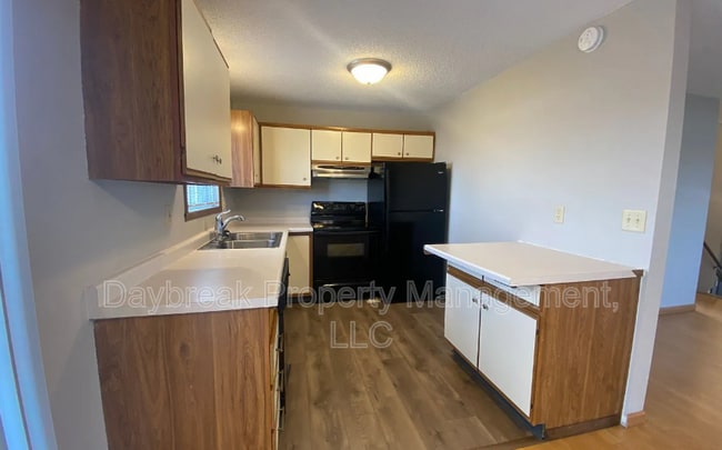 Photo - 1702 2nd Ave E