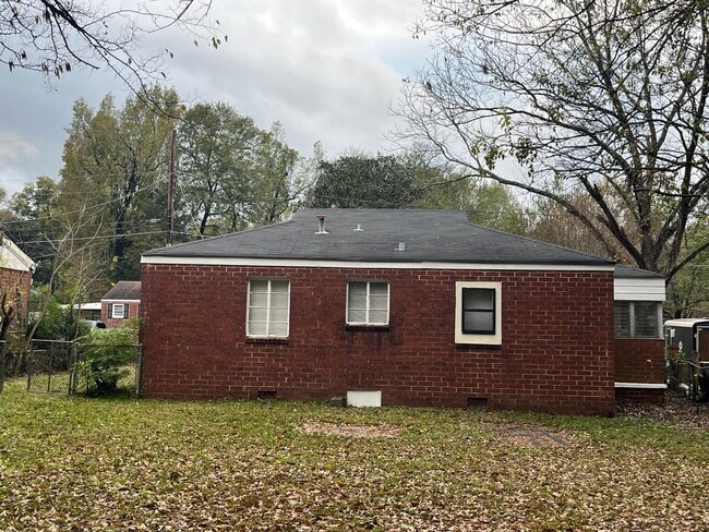 Photo - 922 Harbison Dr