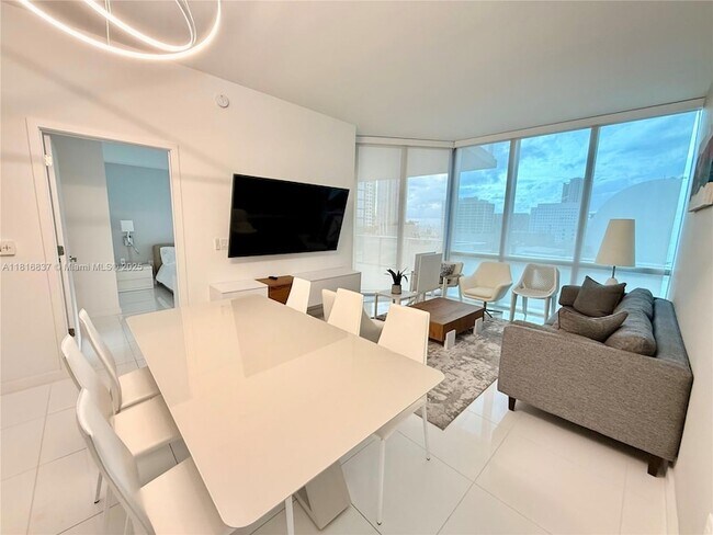 Photo - 851 NE 1st Ave Unit 1108