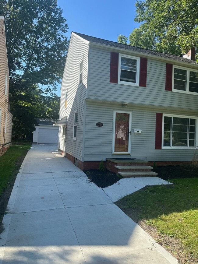 Photo - Stunning South Euclid 3 Bedroom
