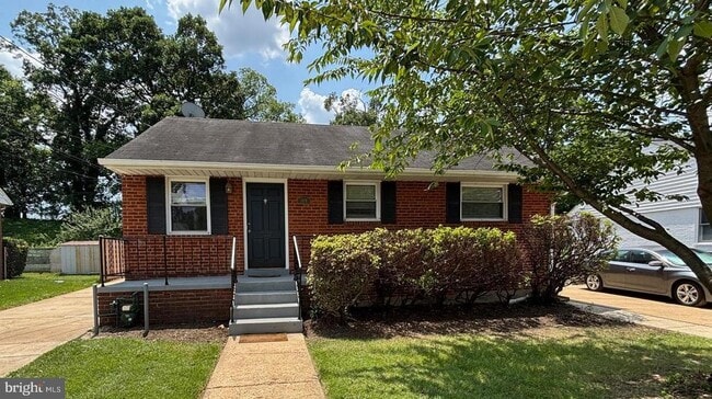Photo - 1408 S Columbus St House