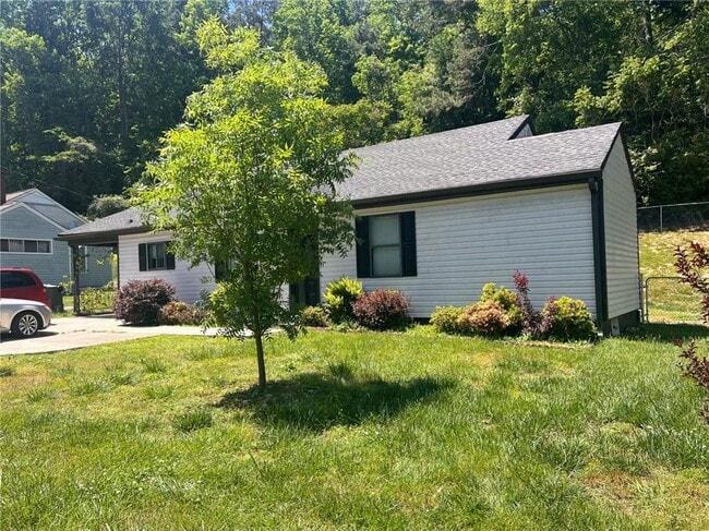 Building Photo - 119 Hogan Rd