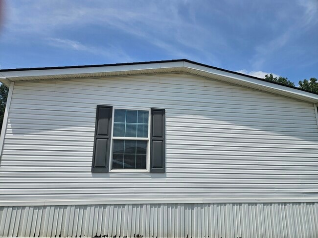 Photo - 89 Lynnwood Cir