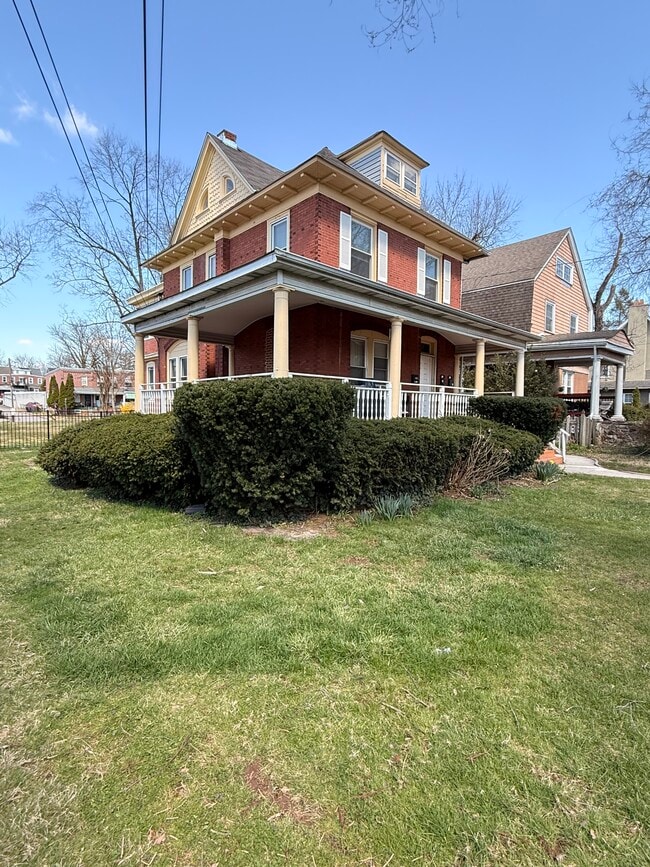 Photo - 1605 DeKalb St Unit 2