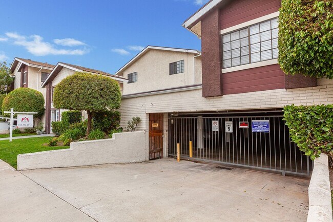 Photo - 12521 Grevillea Avenue