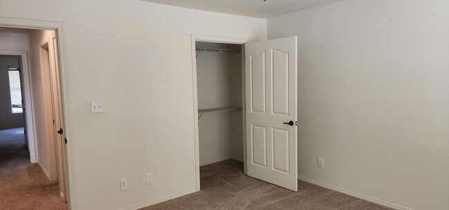Photo - 2010 S Clover Ln
