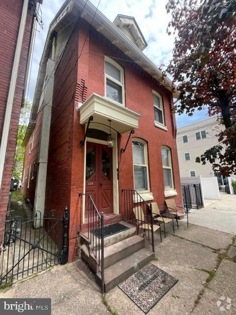 Building Photo - 115 Mulberry St Rental
