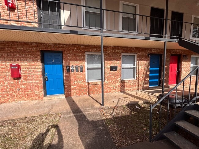 Building Photo - 2301 S V St