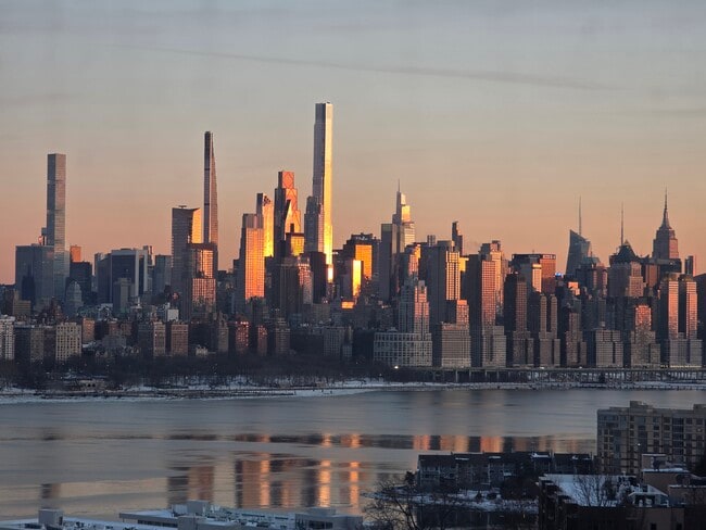 Photo - 9060 Palisade Ave