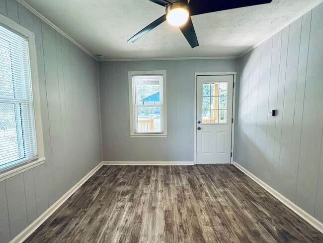 Photo - Delightful Upgraded 2-Bedroom Bungalow with New Appliances and Central A/C (Lawn Maintenance Incl...