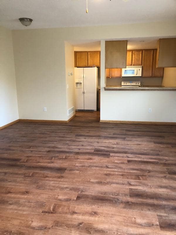 Photo - 8601 Westown Pky