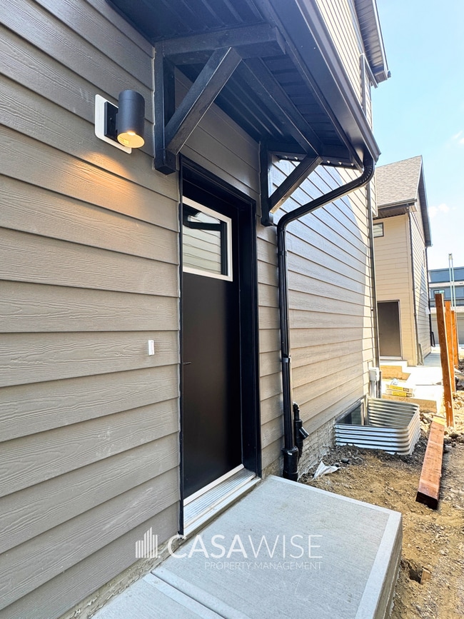 Photo - 8027 Cedric Mah Rd Unit Bsmt