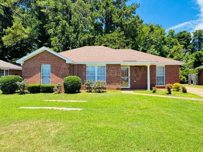 Building Photo - 6917 Oak Side Dr