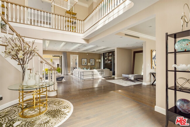 Photo - 720 N Crescent Dr