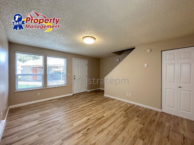 Photo - 6462 W Douglas St