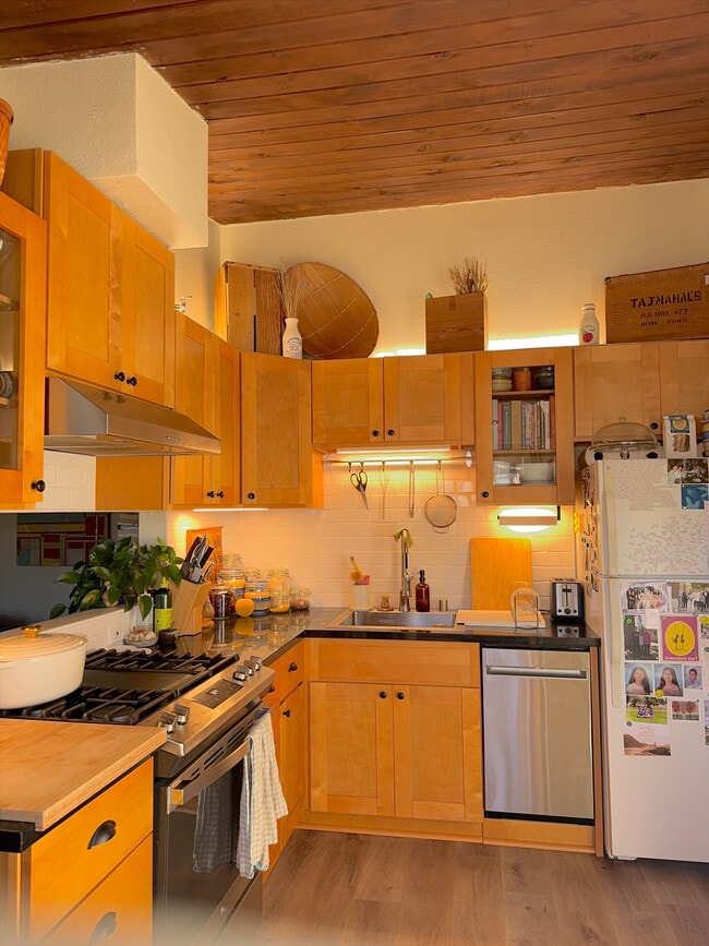 Photo - 2075 Thomas Ave Unidad 2075 Thomas Avenue