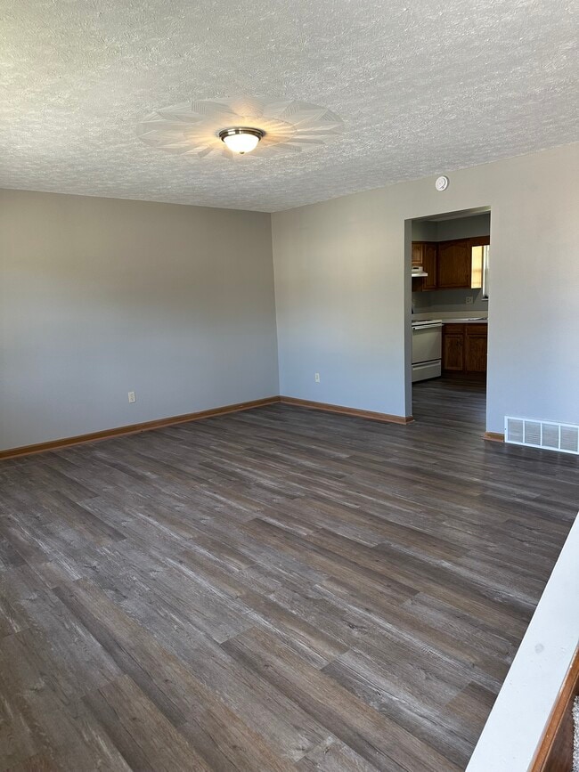 Building Photo - 107 Greenbrier Hls Rental