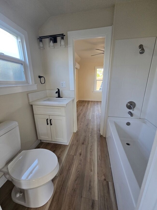 Photo - 1 Br 1 Ba available now