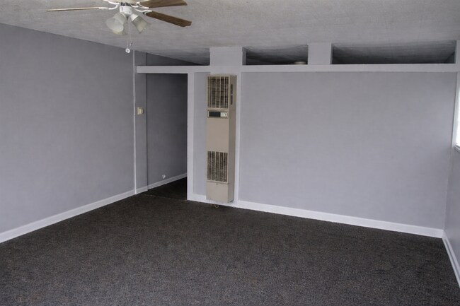 Photo - Renovated 1-Bedroom | Columbus KS | Pets Welcome | Available April 15 Unit 305 W Maple -  4
