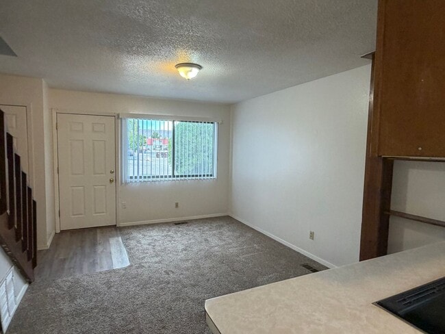 459 Topaz Dr Unit A