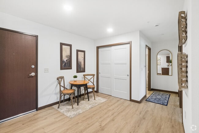 2BR, 1BA - 964SF - Dining Area - Chisago Lake Apartments