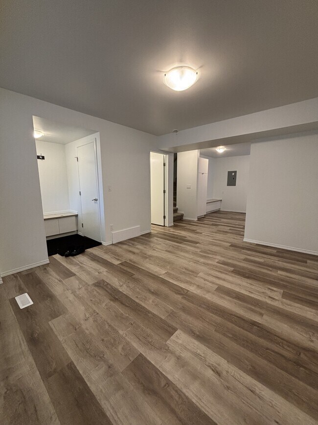 Photo - 11358-11353 53 St NW Unit 11358 - Main