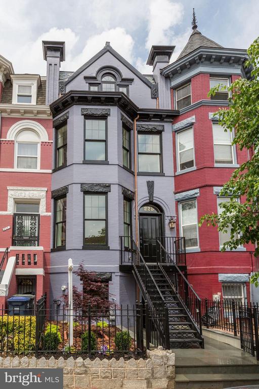 Photo - 225 R St NW Townhome