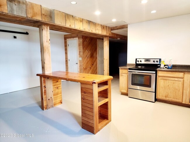 Photo - 285 Gridley Rd