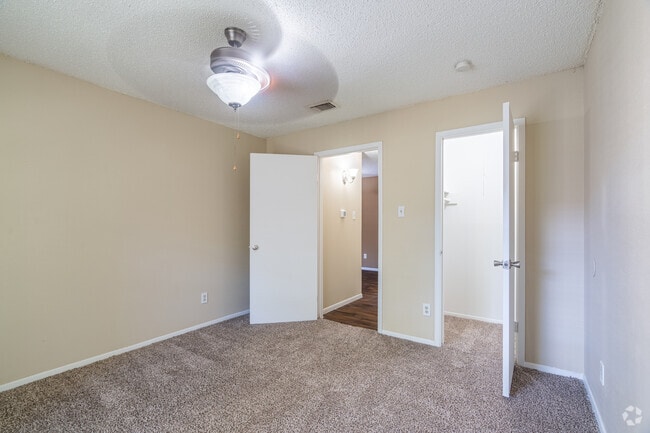 1BR, 1BA - 694SF - Trails on Treadway