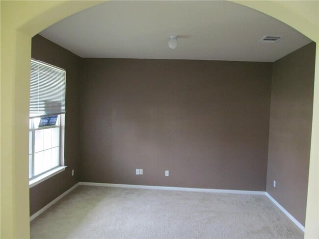 Photo - 221 Gainer Dr