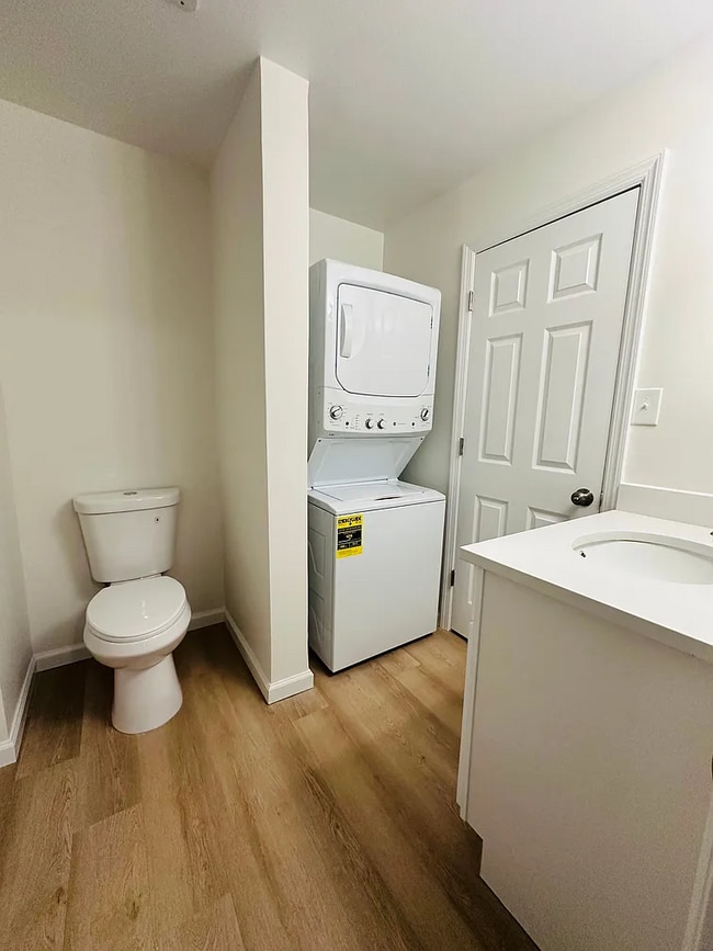 Photo - 522 Johnstone St