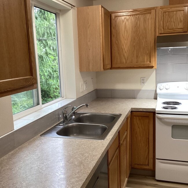Photo - Spacious 3 bedroom townhome on cul-de-sac