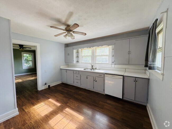 Building Photo - 1705 Mc Dowell St Rental