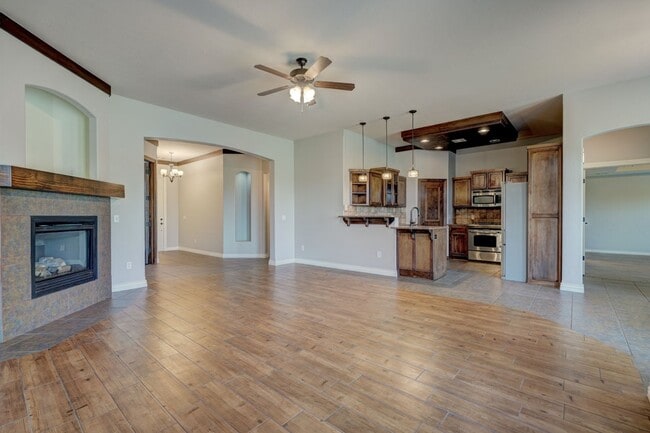 Photo - Stunning 3 Bedroom Home with Fireplace, Community Amenities & Open Floor Plan