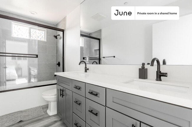 Photo - Room in Shared 4 bed/3 bath home Unidad D