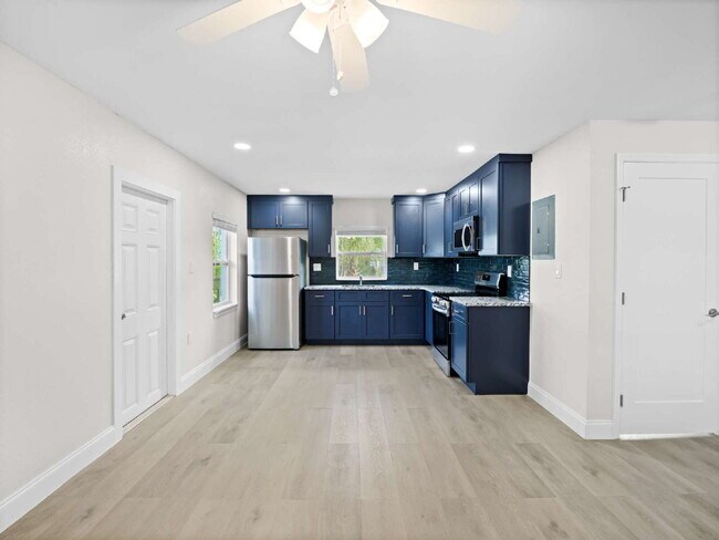 Photo - Beachside living! Unit 6