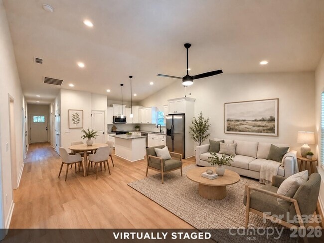 Building Photo - 1500 Hollyleaf Ave