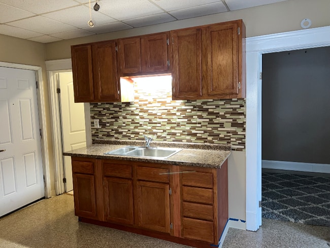 Building Photo - 6408 St Clair Ave. Unit 4 Rental