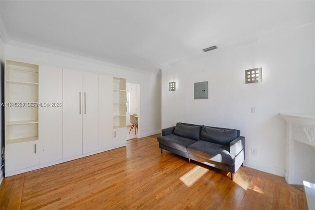 Photo - 1535 Meridian Ave Unit 4