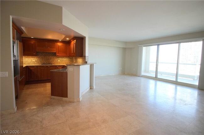 Building Photo - 2777 Paradise Rd Unit 708