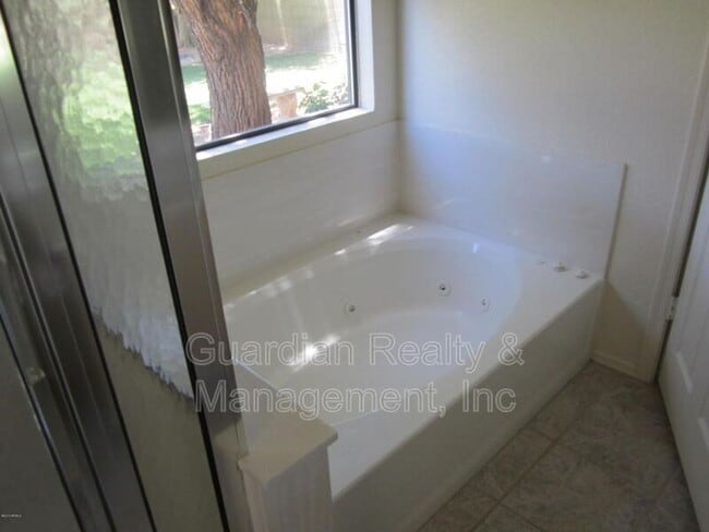 Photo - 5941 E Kelton Ln