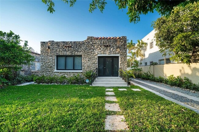 Photo - 1663 SW 13th St