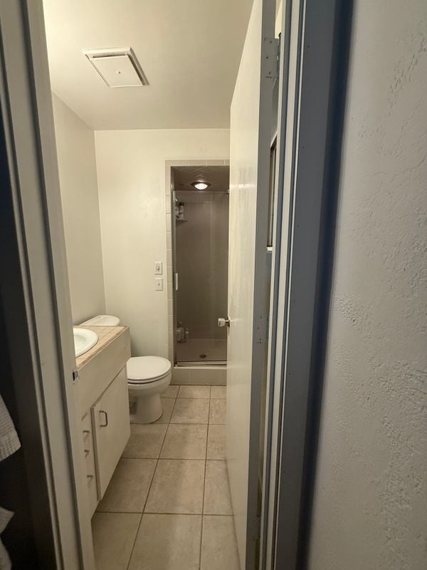 Photo - 610 Spencer Ct