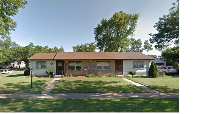 Building Photo - 652 W MacArthur Ave Unit 652 W MacArthur Ave