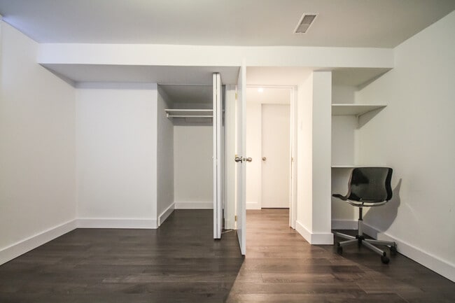 Photo - 1148 Woodroffe Ave