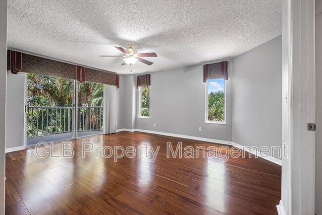Building Photo - 3 Oceans W Blvd Unit Apt 2D5